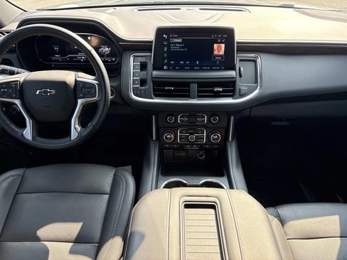 Used 2022 Chevrolet Tahoe Z71 w/ Z71 Off-Road Package AWD/4WD image 17