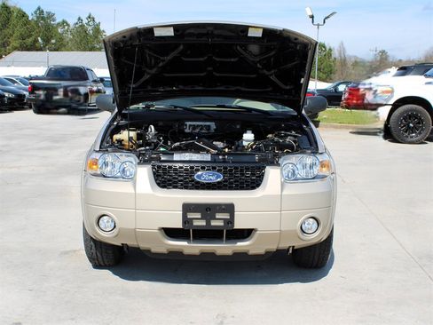 Used 2007 Ford Escape Limited image 36