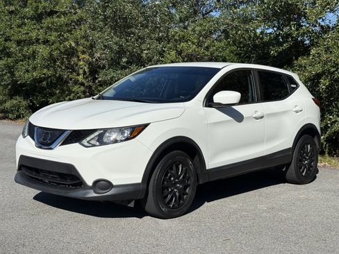 Used 2019 Nissan Rogue Sport S image 3