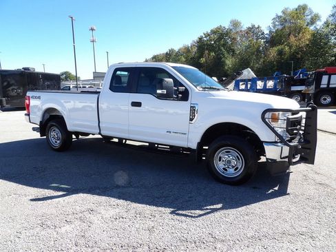 Used 2020 Ford F250 XL w/ Power Equipment Group image 10