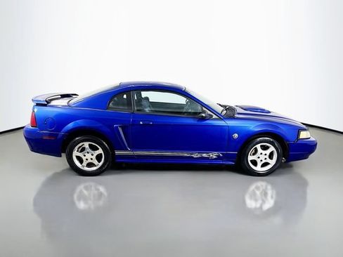 Used 2004 Ford Mustang Coupe RWD image 4