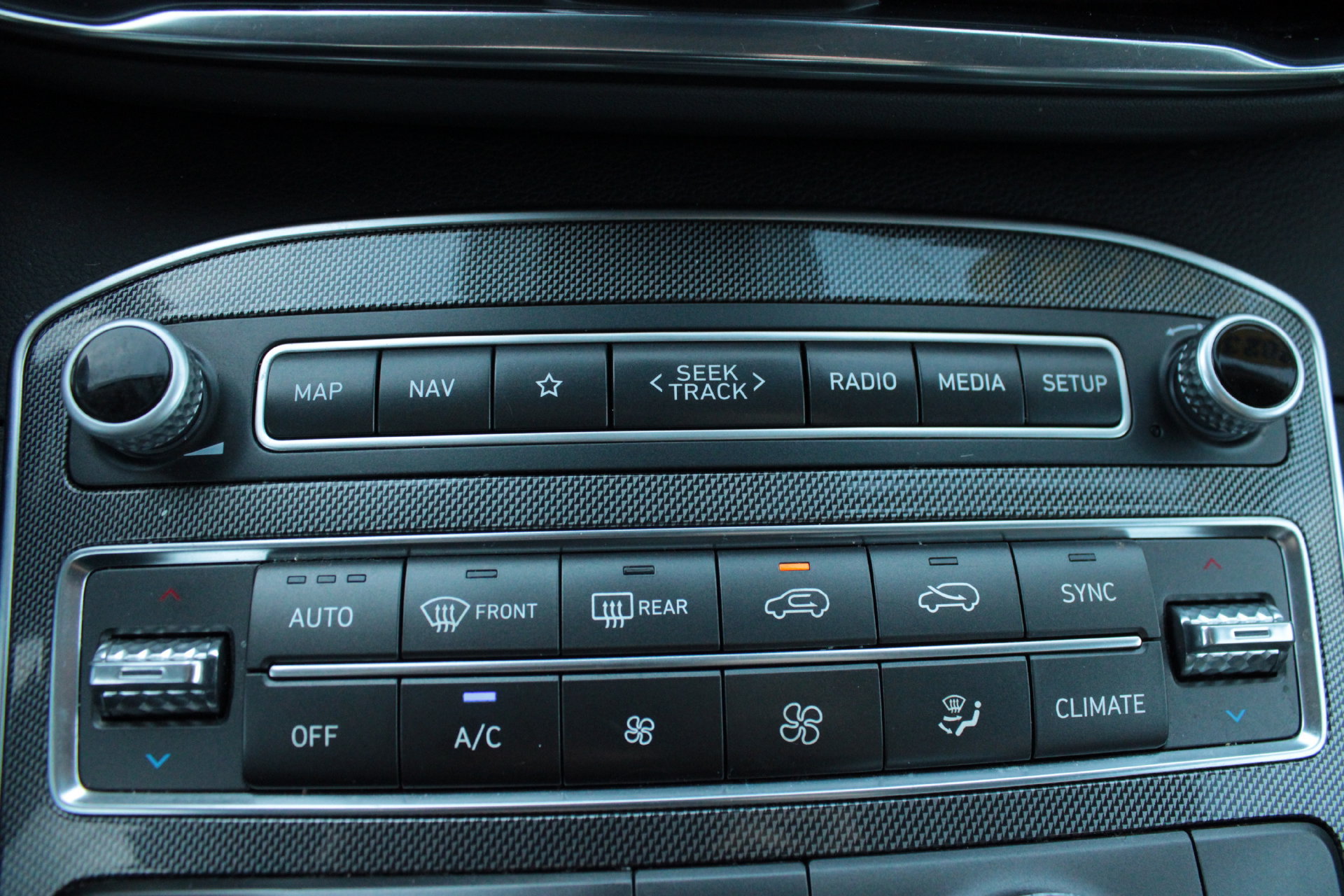 Used 2023 Hyundai Santa Fe SEL AWD/4WD image 48