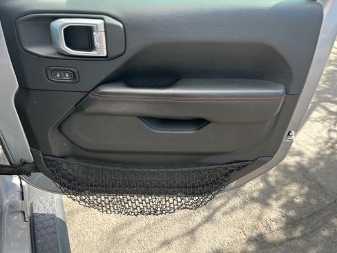 Used 2018 Jeep Wrangler Unlimited Rubicon AWD/4WD image 27