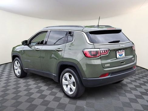 Used 2019 Jeep Compass Latitude w/ Safety & Security Group FWD image 4