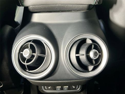 Used 2020 Alfa Romeo Stelvio Quadrifoglio w/ Nero Edizone Quadrifoglio image 28