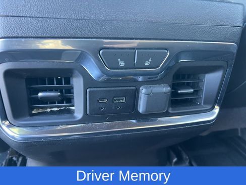 Used 2020 Chevrolet Silverado 1500 High Country image 14