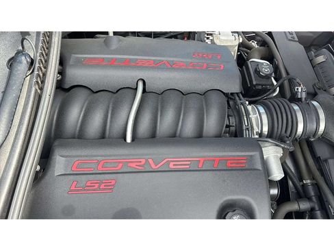 Used 2007 Chevrolet Corvette Coupe w/ Preferred Equipment Group RWD image 25