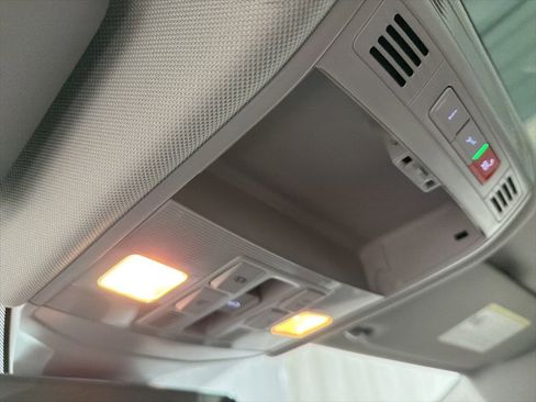 Used 2023 Volkswagen Jetta SEL image 31