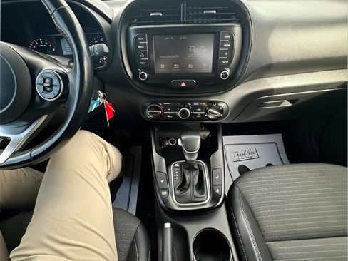 Used 2021 Kia Soul EX image 27