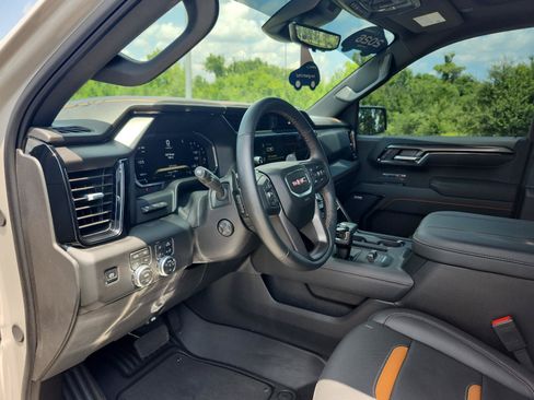 Certified 2026 GMC Sierra 1500 AT4 w/ AT4 Premium Package AWD/4WD image 18