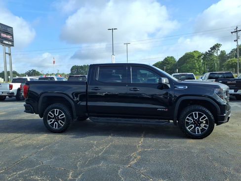 Used 2025 GMC Sierra 1500 AT4 w/ AT4 Premium Package AWD/4WD image 27