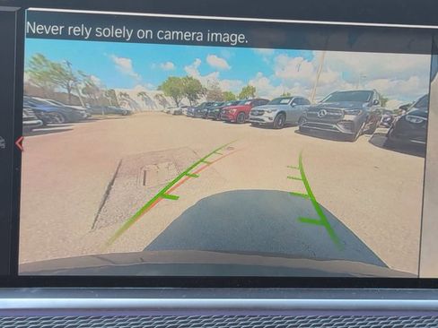 Used 2022 BMW X6 xDrive40i w/ Executive Package image 7