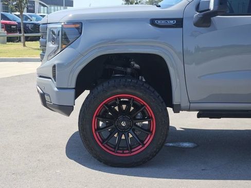 Used 2024 GMC Sierra 1500 Elevation w/ Elevation Premium Package AWD/4WD image 10