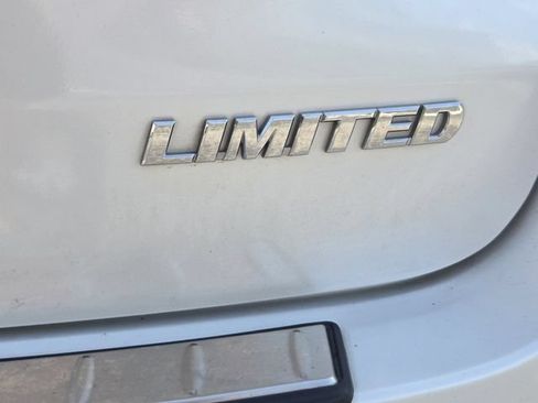 Used 2019 Toyota Highlander Limited FWD image 15