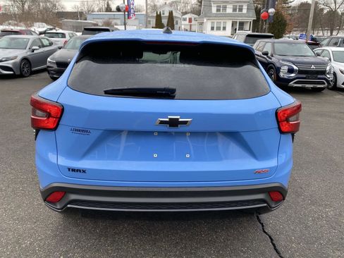 Used 2024 Chevrolet Trax RS w/ Driver Confidence Package image 4