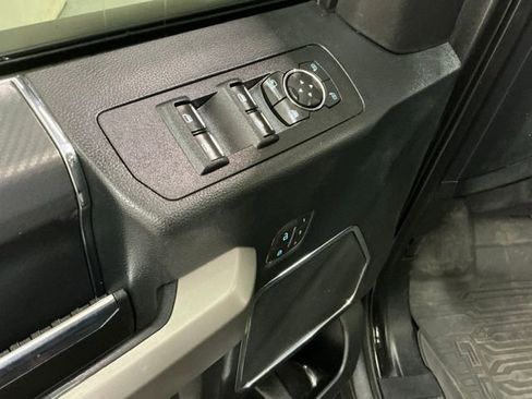 Used 2020 Ford F150 Lariat image 16