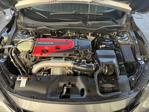 Used 2019 Honda Civic Type R image 25