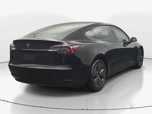 Used 2021 Tesla Model 3 Standard Range Plus RWD image 8