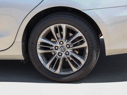 Certified 2016 Toyota Camry SE FWD image 9