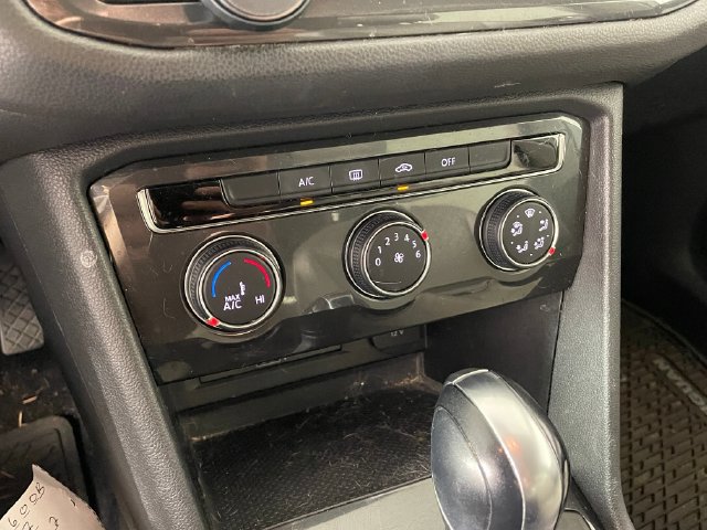Used 2018 Volkswagen Tiguan S AWD/4WD image 8