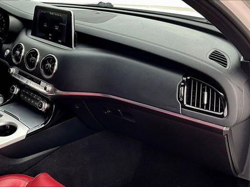 Used 2018 Kia Stinger GT1 image 15