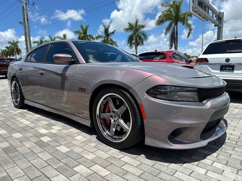 Used 2018 Dodge Charger R/T Scat Pack w/ Dynamics Package RWD image 1
