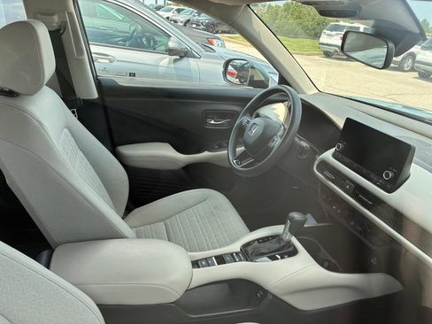 Used 2025 Honda HR-V LX image 16