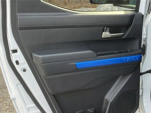 Used 2024 Toyota Tacoma TRD Off-Road image 19