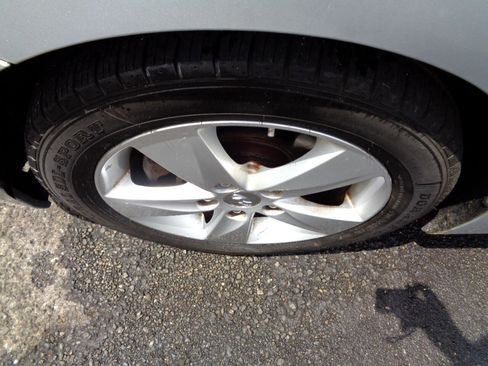 Used 2013 Hyundai Elantra GLS image 26