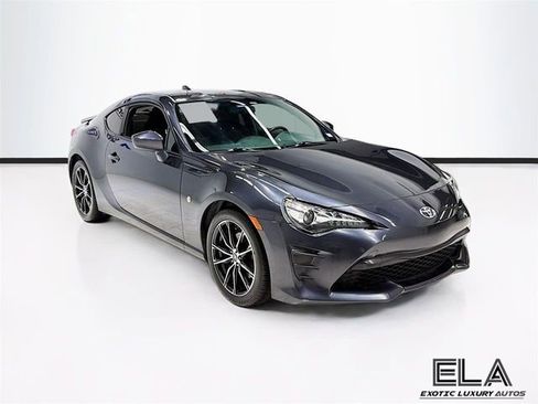 Used 2017 Toyota 86 RWD image 2