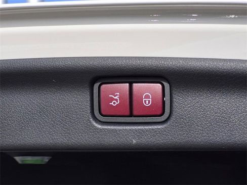 Certified 2023 Mercedes-Benz C 300 4MATIC Sedan image 10