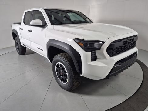 New 2026 Toyota Tacoma TRD Off-Road image 6