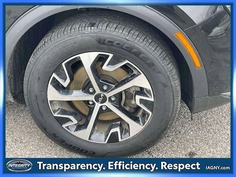 Used 2023 Kia Sportage EX image 9