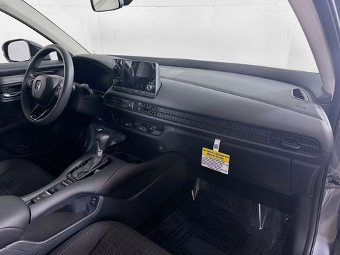 Certified 2025 Honda HR-V LX image 27