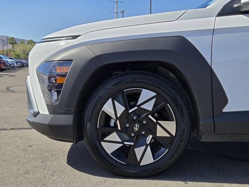 Used 2025 Hyundai Kona SEL FWD image 9