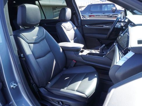 Certified 2025 Cadillac XT6 Premium Luxury image 13