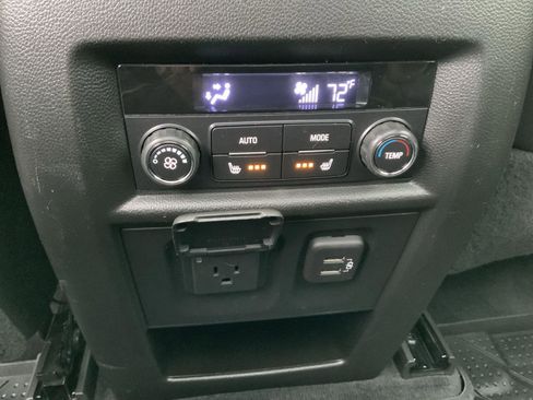 Used 2023 Chevrolet Traverse Premier w/ Redline Edition image 60