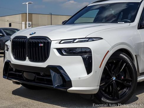 Used 2025 BMW X7 M60i AWD/4WD image 3