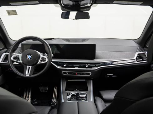 Certified 2025 BMW X5 M60i image 9