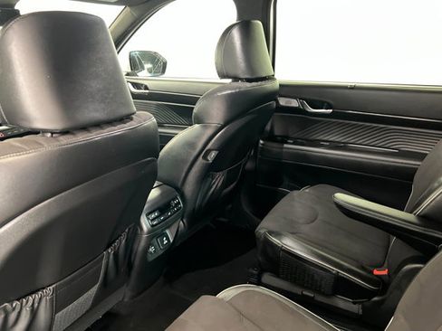 Used 2024 Hyundai Palisade Calligraphy image 19
