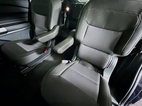 Used 2023 Ford Explorer XLT w/ Class IV Trailer Tow Package image 23