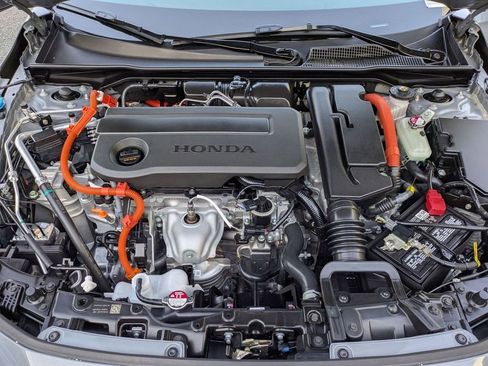 Certified 2025 Honda Civic Sport image 23