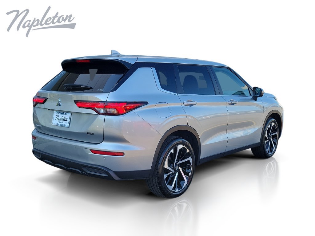Used 2024 Mitsubishi Outlander SE AWD/4WD image 6