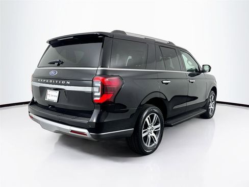 Used 2024 Ford Expedition Limited image 2