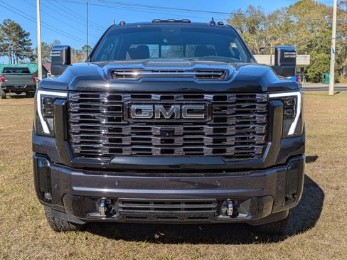 New 2025 GMC Sierra 2500 Denali Ultimate image 9