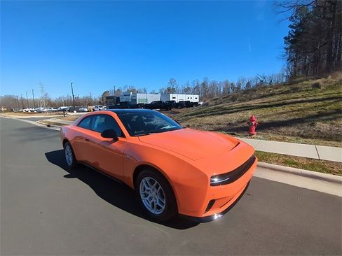 Used 2025 Dodge Charger R/T w/ Quick Order Package 25M R/T image 15