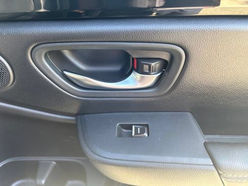 Used 2023 Honda Pilot Touring image 34
