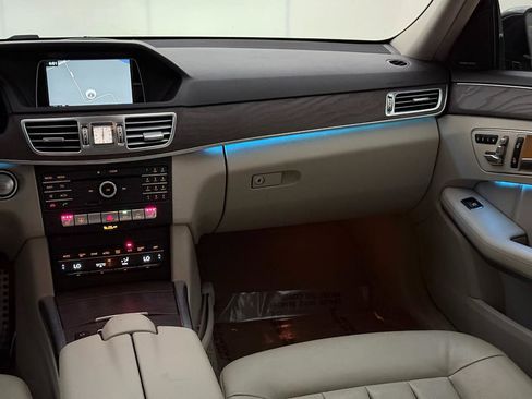 Used 2016 Mercedes-Benz E 350 4MATIC Sedan image 28