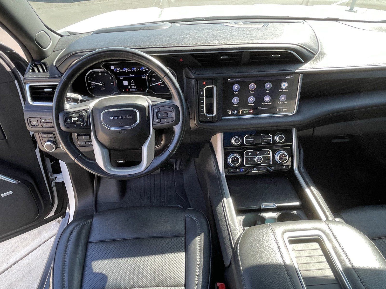 Used 2021 GMC Yukon Denali w/ Denali Premium Package AWD/4WD image 12