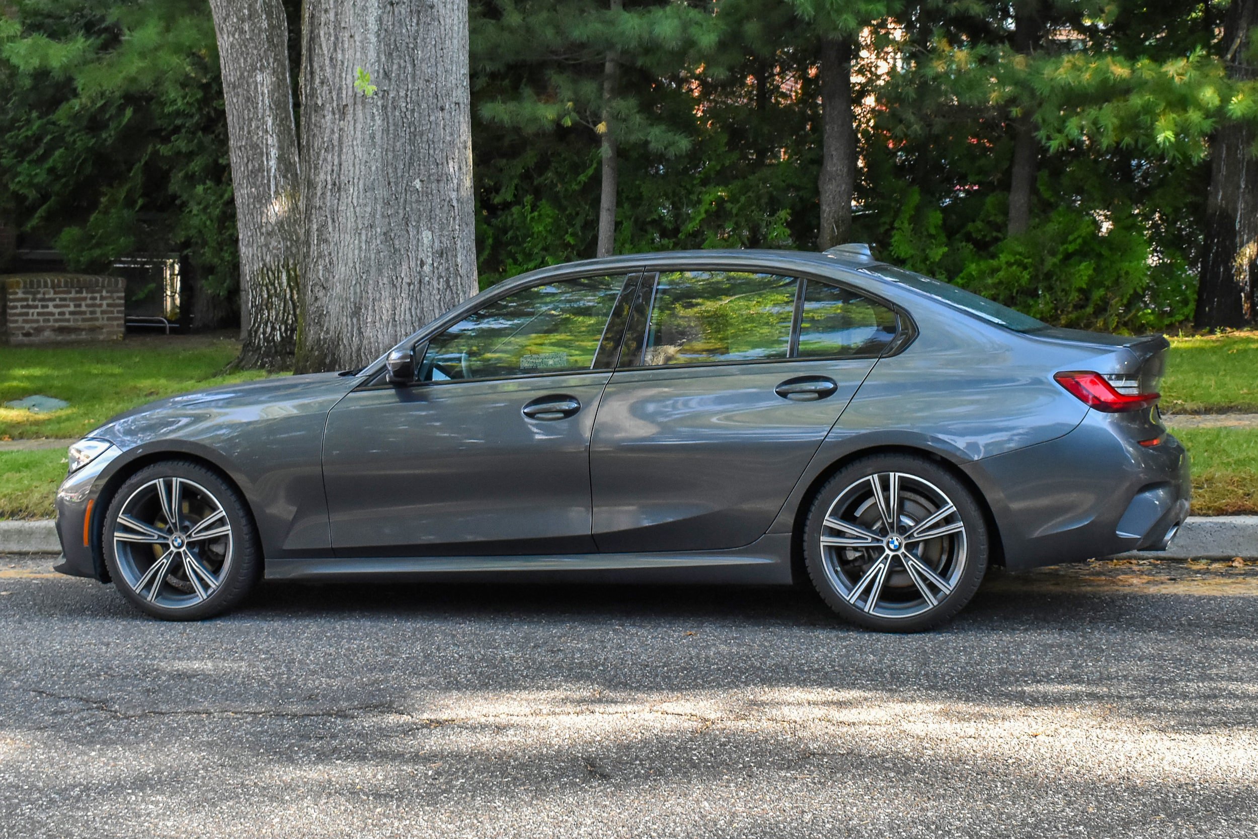 Used 2022 BMW 330i Sedan w/ M Sport Package RWD image 6
